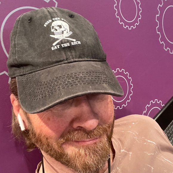 Meet your Posher, Stephen - Picture 5 of 5